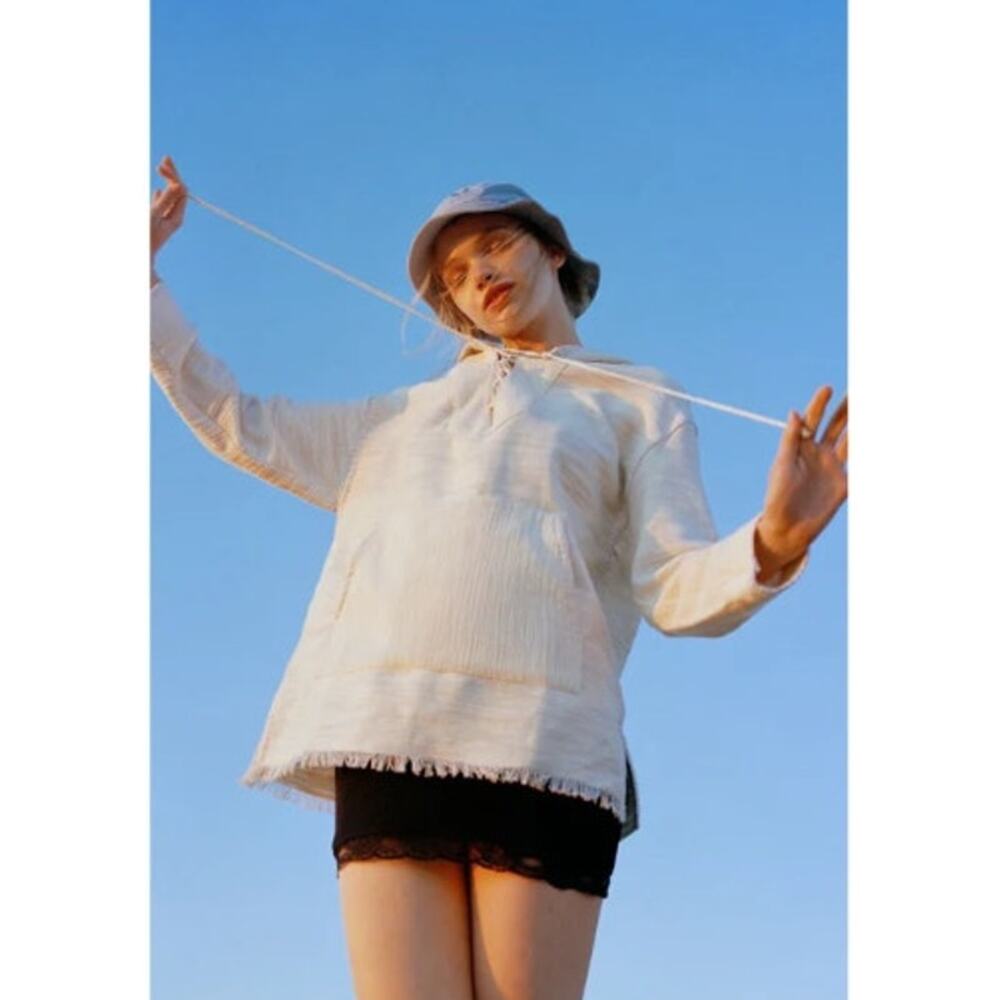 Urban‎ Outfitter Urban Outfitters Tyler Lace-Up Pullover Hoodie Small Cream